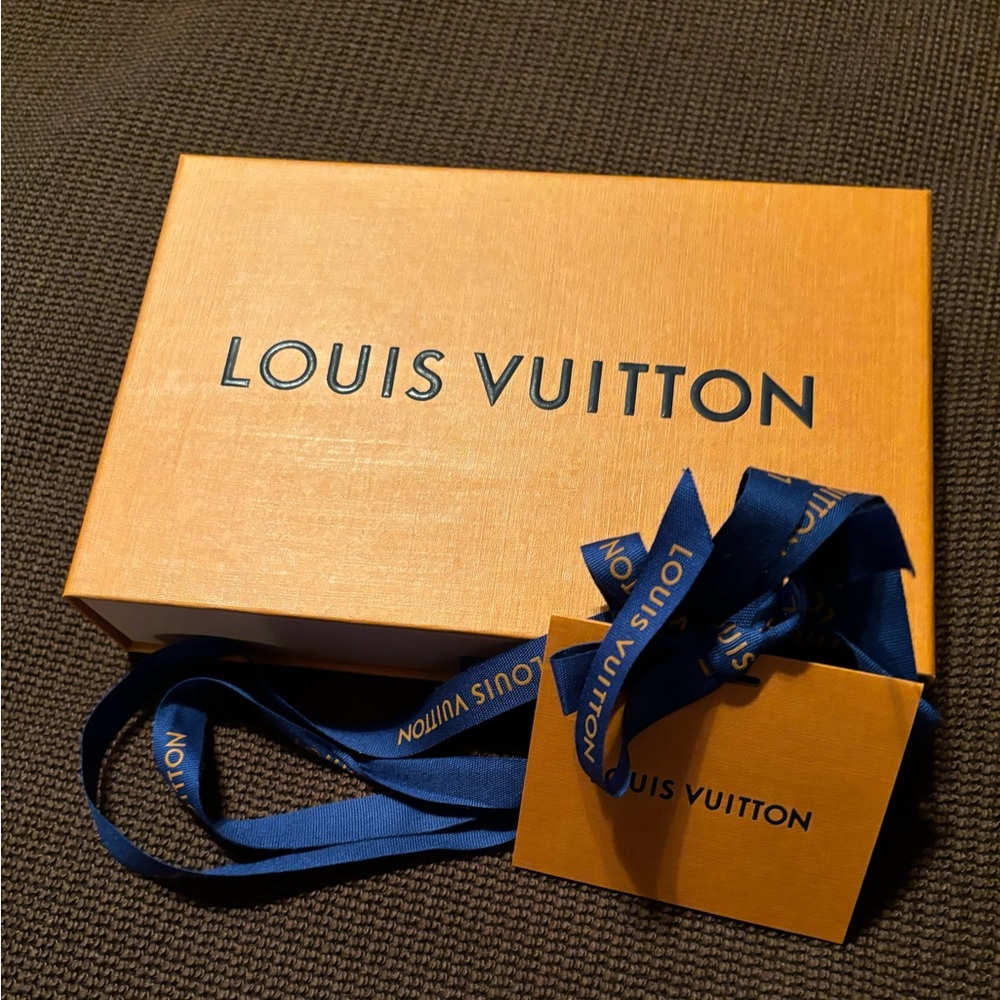 Louis Vuitton Passport Wallet box